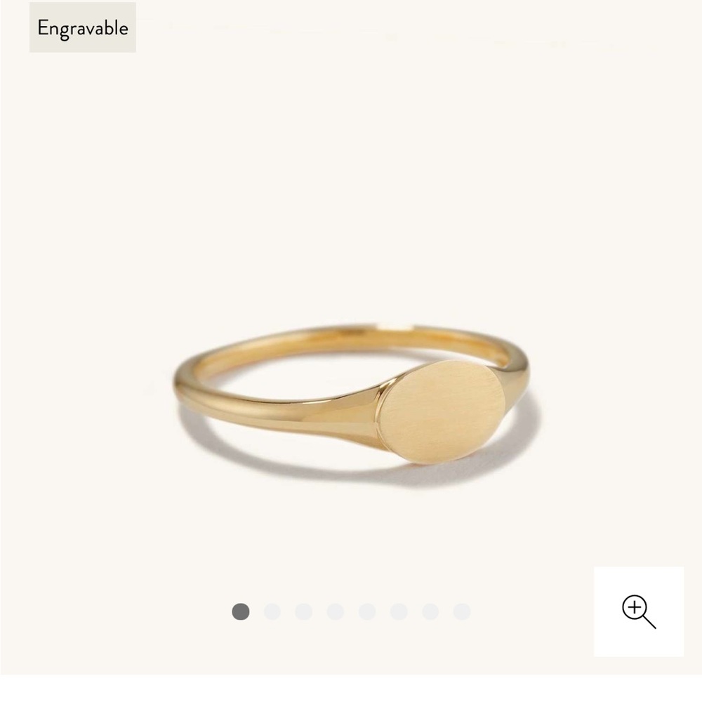 MEJURI Signet Pinky Ring